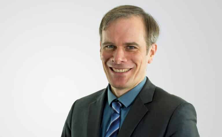 Dr. Holger Althues, Abteilungsleiter Chemische Oberflächen- und Batterietechnik beim Fraunhofer-Institut, Experte für Feststoffbatterie